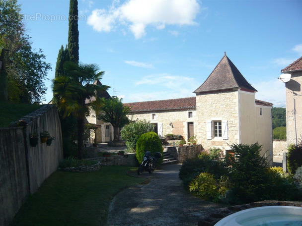 Maison à ALBAS