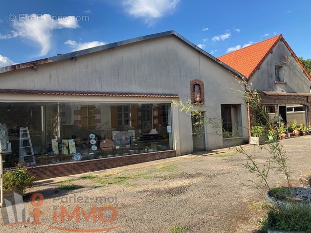 Appartement à SAINT-AMAND-EN-PUISAYE