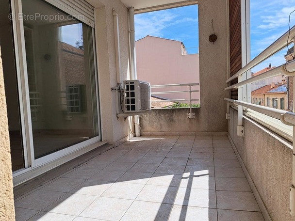 Appartement à HYERES