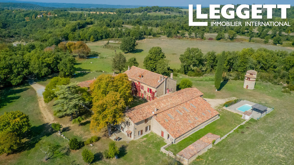 Maison à ARTIGNOSC-SUR-VERDON