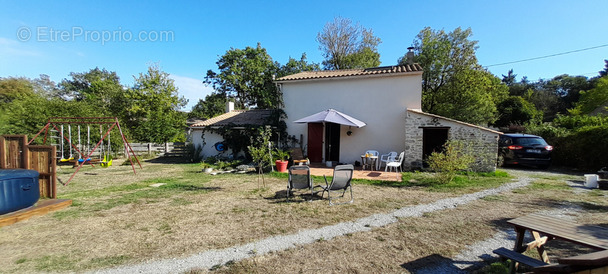 Maison à LE GIVRE