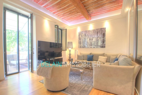 Appartement à VILLENEUVE-LOUBET