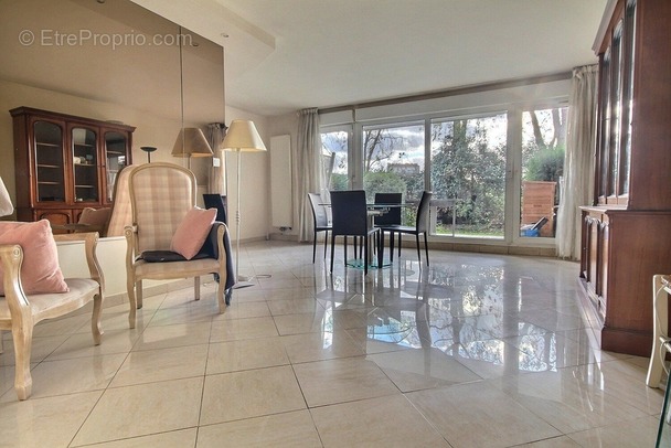 Appartement à MAISONS-ALFORT