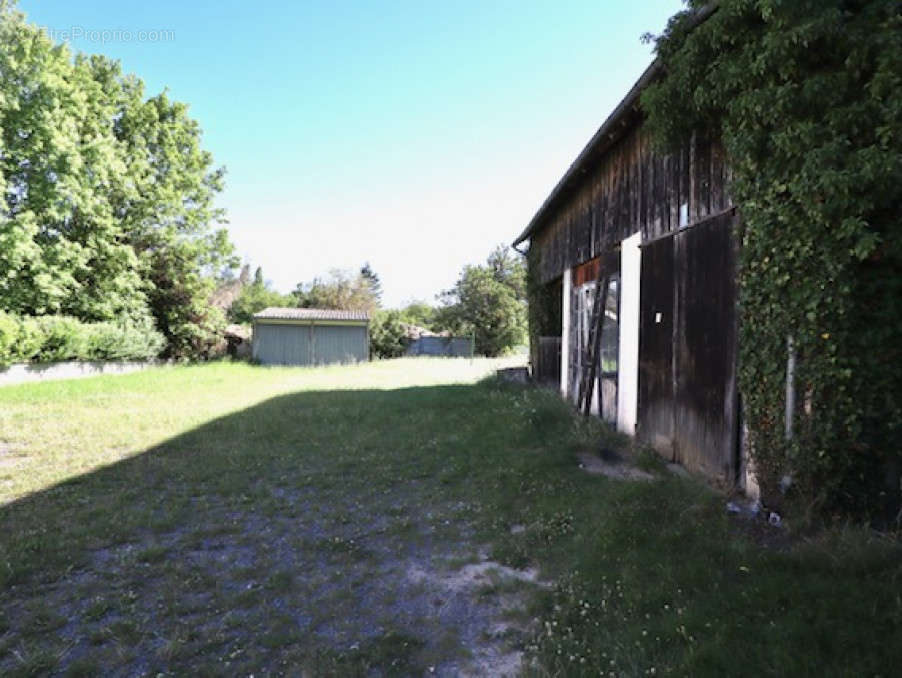 Appartement à SANCERGUES