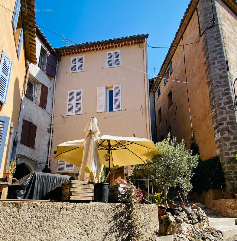 Maison à VILLENEUVE-LOUBET