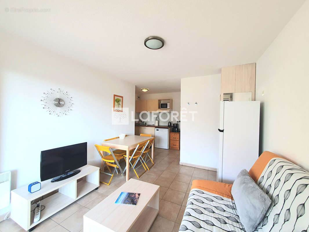 Appartement à ROQUEBRUNE-SUR-ARGENS