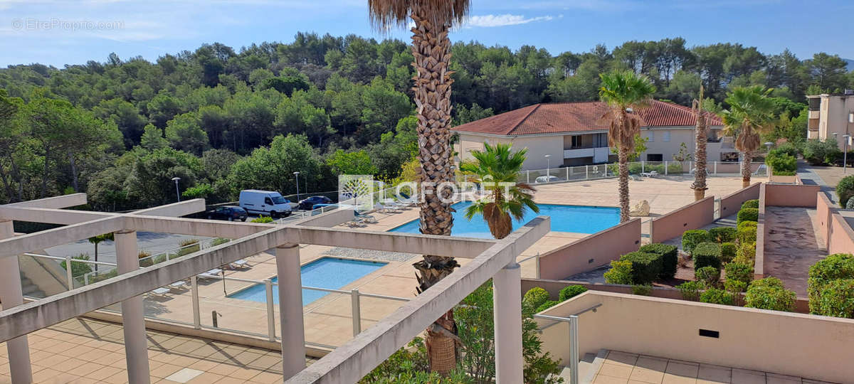 Appartement à ROQUEBRUNE-SUR-ARGENS