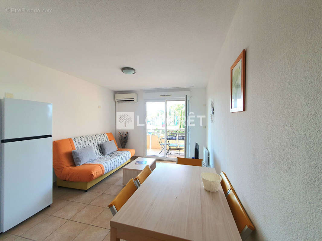 Appartement à ROQUEBRUNE-SUR-ARGENS