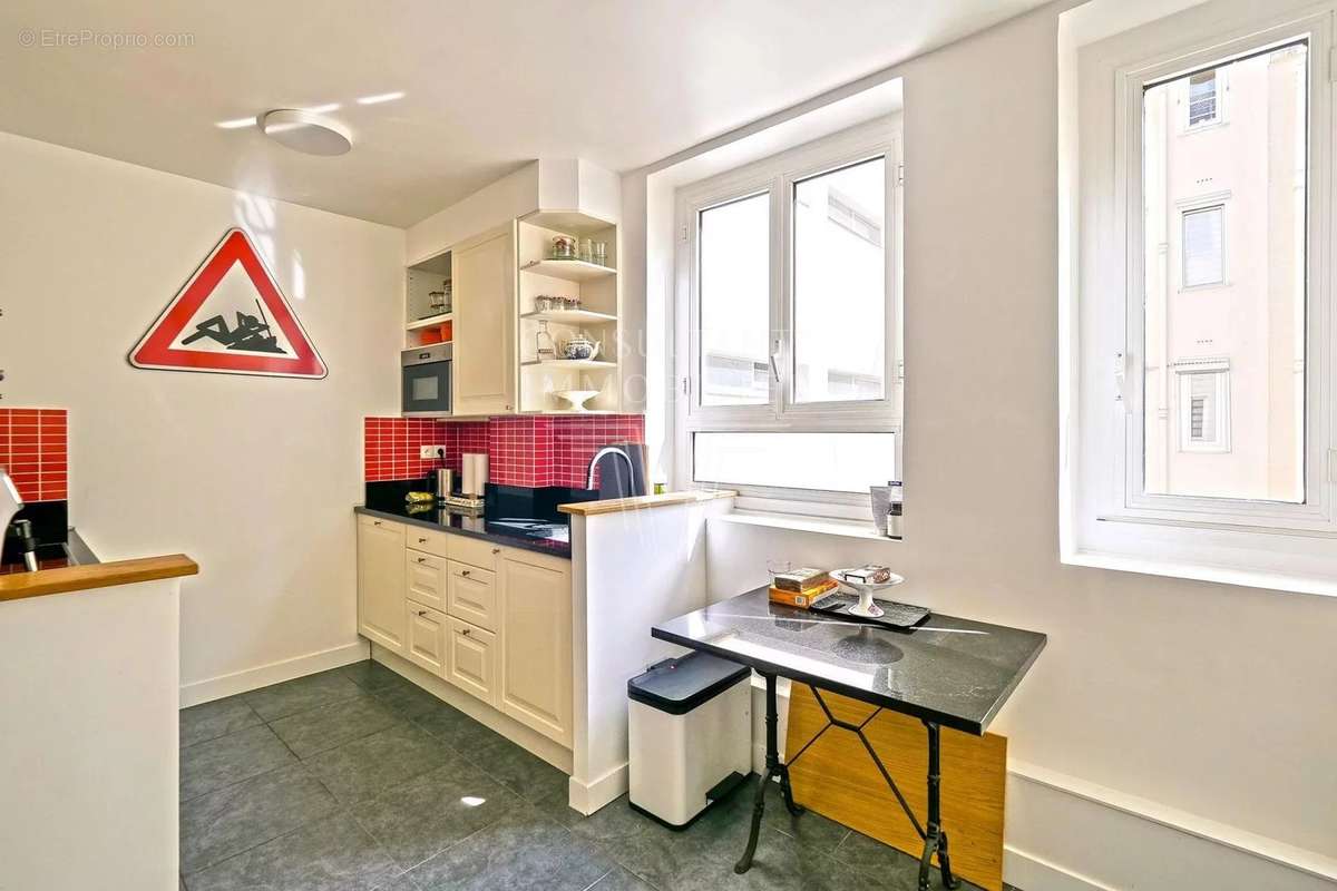 Appartement à PARIS-17E