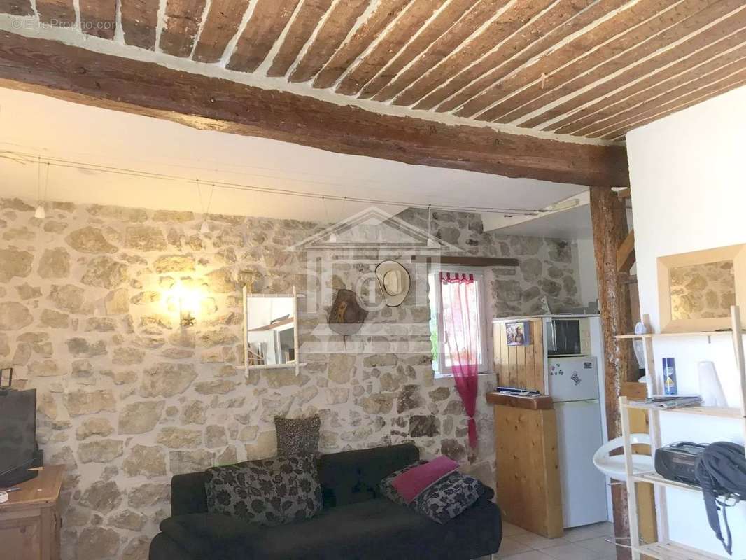 Appartement à FAYENCE