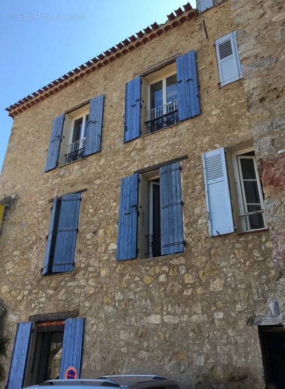 Appartement à FAYENCE