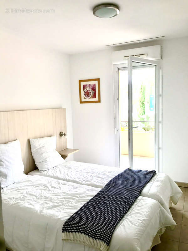 Appartement à ROQUEBRUNE-SUR-ARGENS