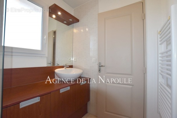 Appartement à MANDELIEU-LA-NAPOULE