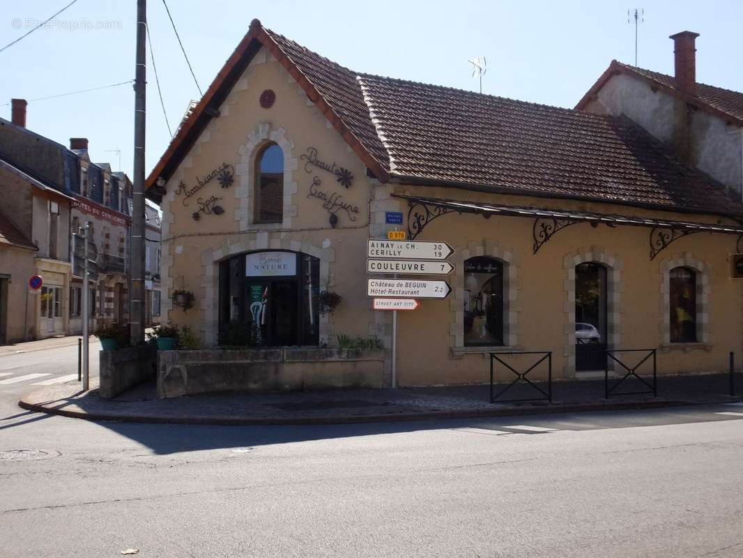 Appartement à LURCY-LEVIS