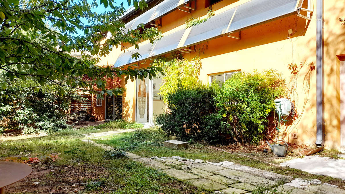 Maison à ROUSSILLON