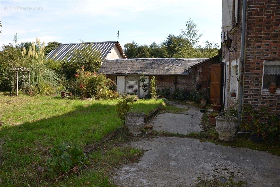 Maison à COURMENIL