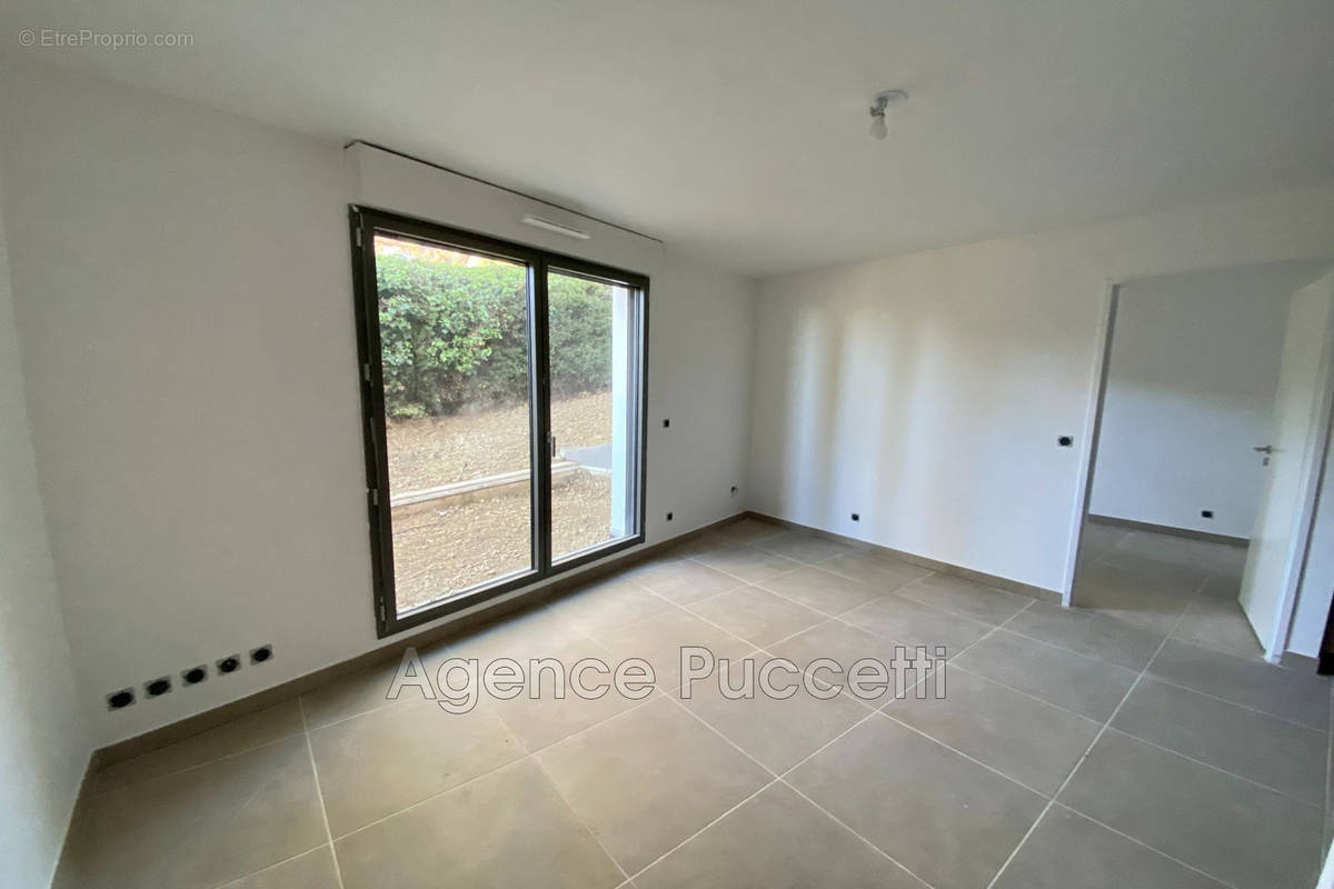 Appartement à VENCE