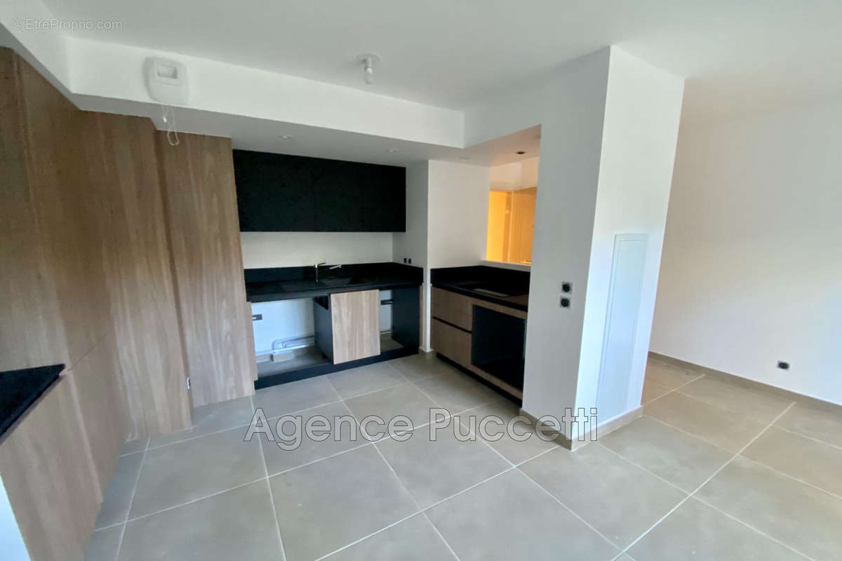 Appartement à VENCE