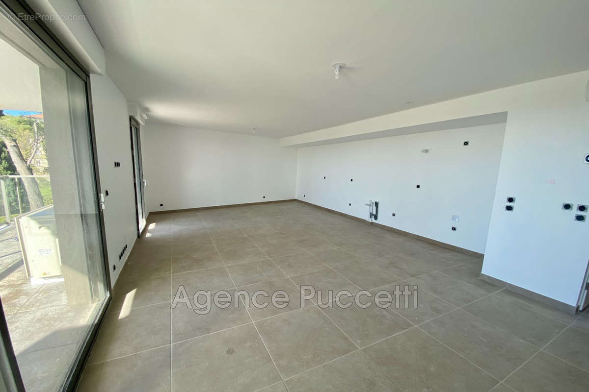 Appartement à VENCE