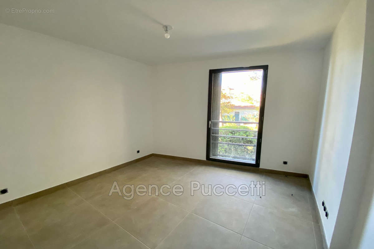 Appartement à VENCE