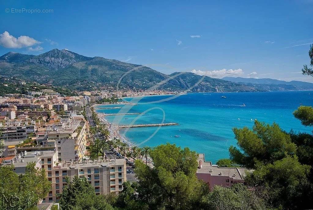 Appartement à ROQUEBRUNE-CAP-MARTIN