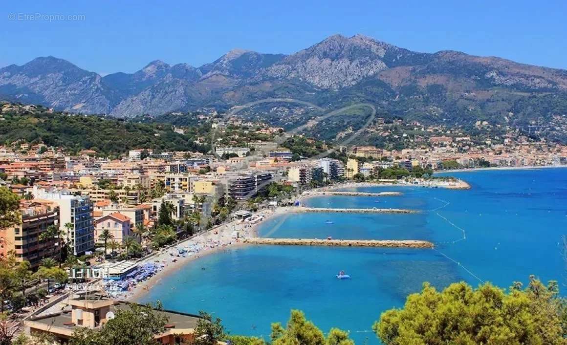 Appartement à ROQUEBRUNE-CAP-MARTIN