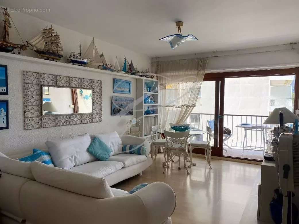 Appartement à ROQUEBRUNE-CAP-MARTIN