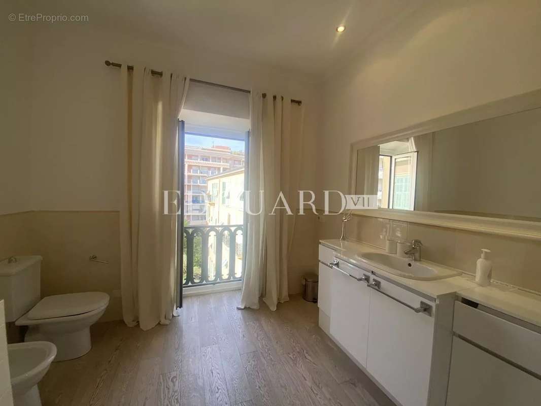 Appartement à MENTON