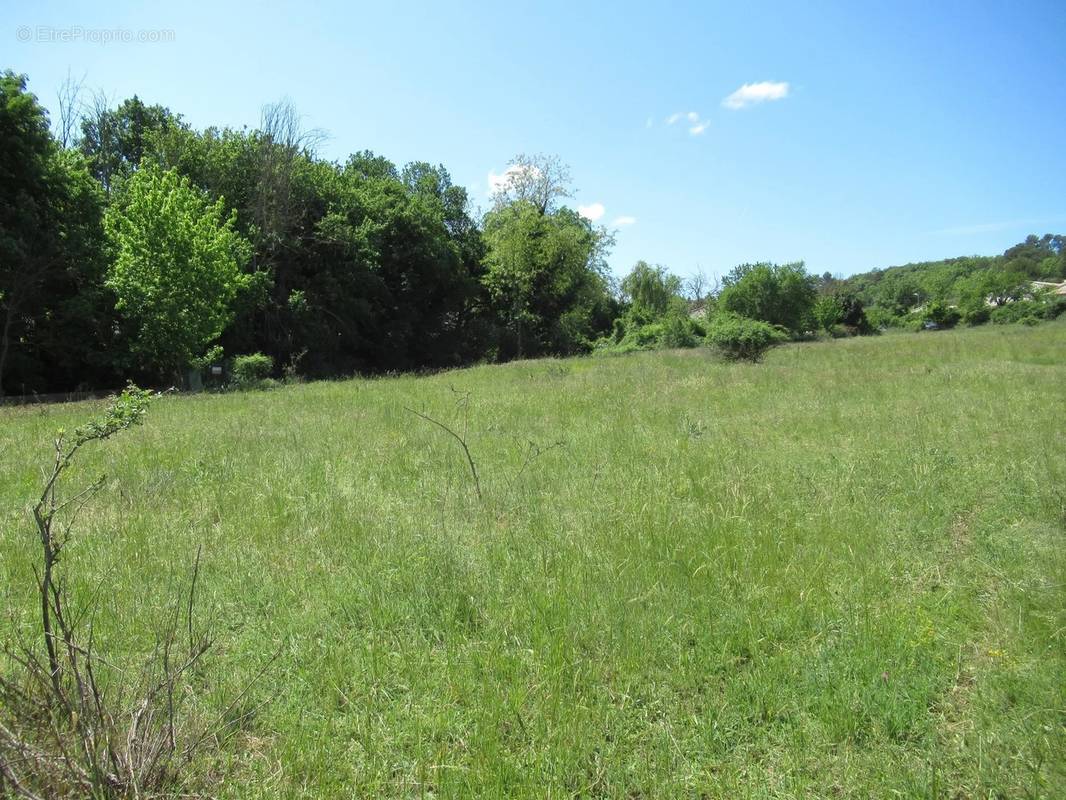 Terrain à MONTMEYAN