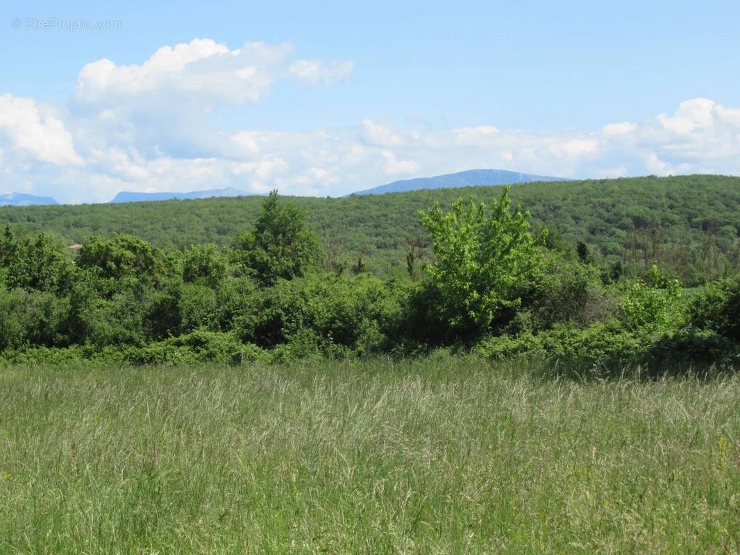 Terrain à MONTMEYAN