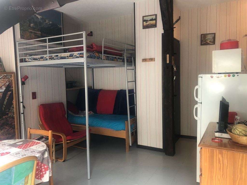 Appartement à EAUX-BONNES