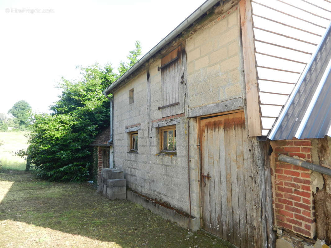 Maison à SAINT-BOMER-LES-FORGES