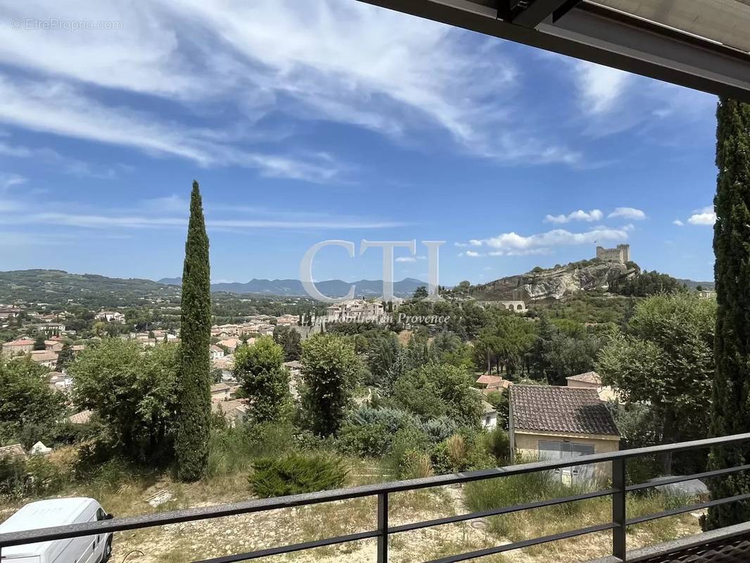 Appartement à VAISON-LA-ROMAINE