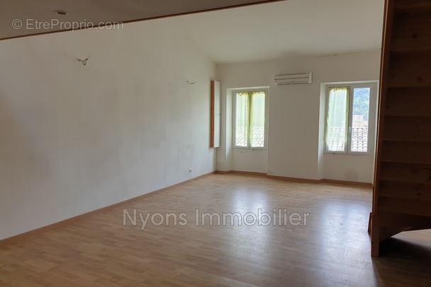 Appartement à NYONS