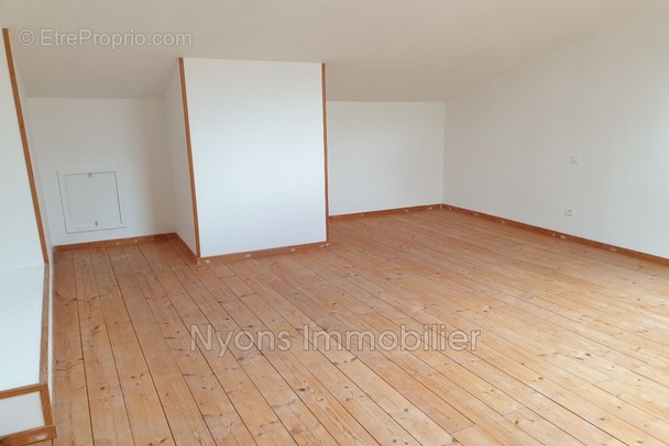 Appartement à NYONS