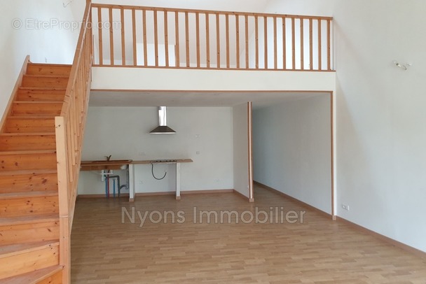 Appartement à NYONS