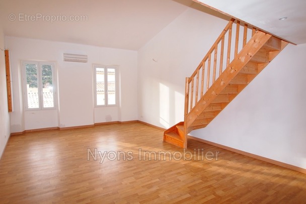 Appartement à NYONS