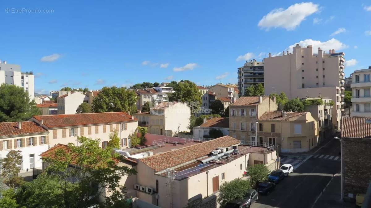 Appartement à MARSEILLE-4E