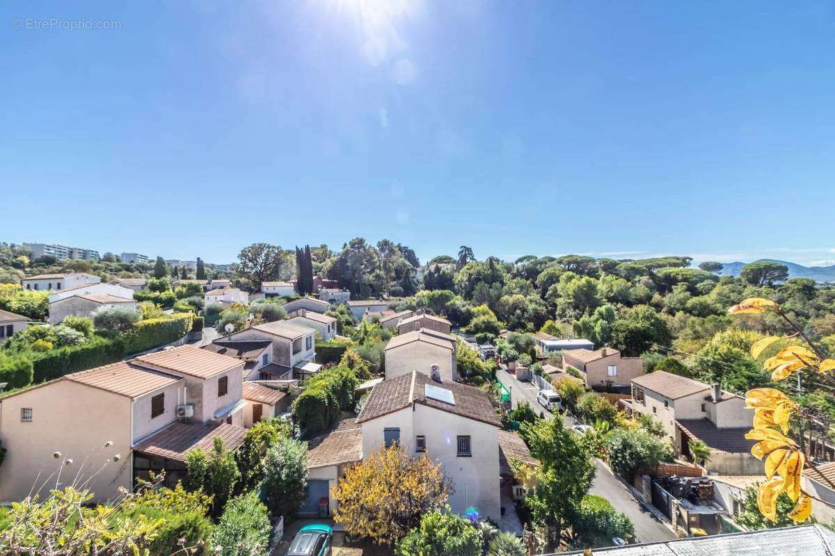 Appartement à LE CANNET