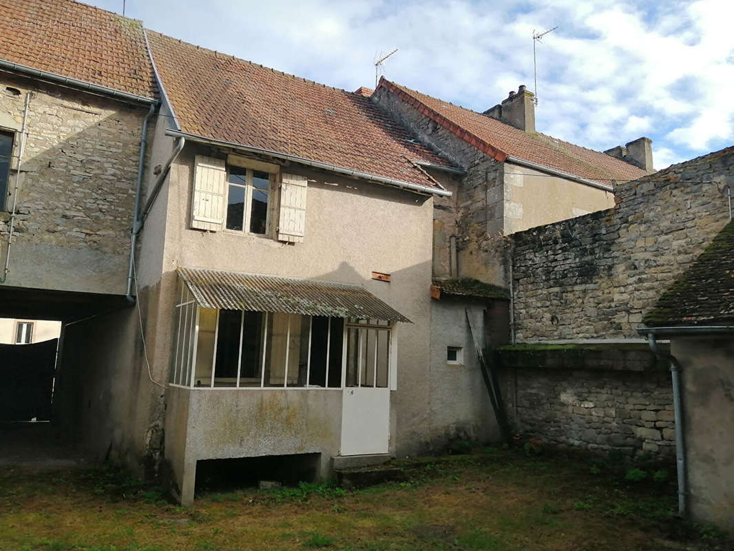 Maison à SAINT-EMILAND