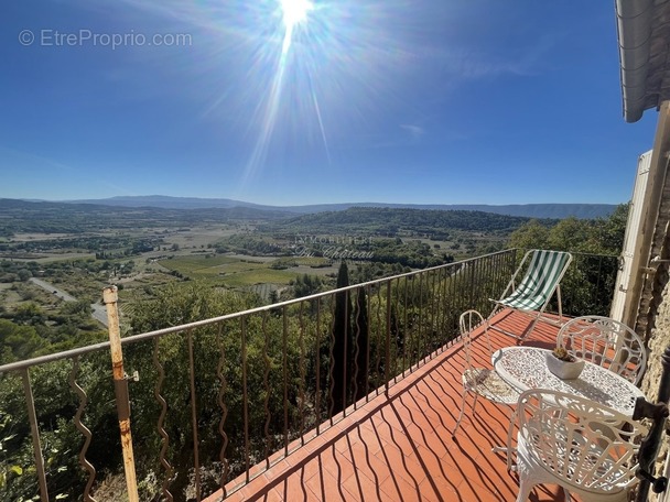 Maison à GORDES