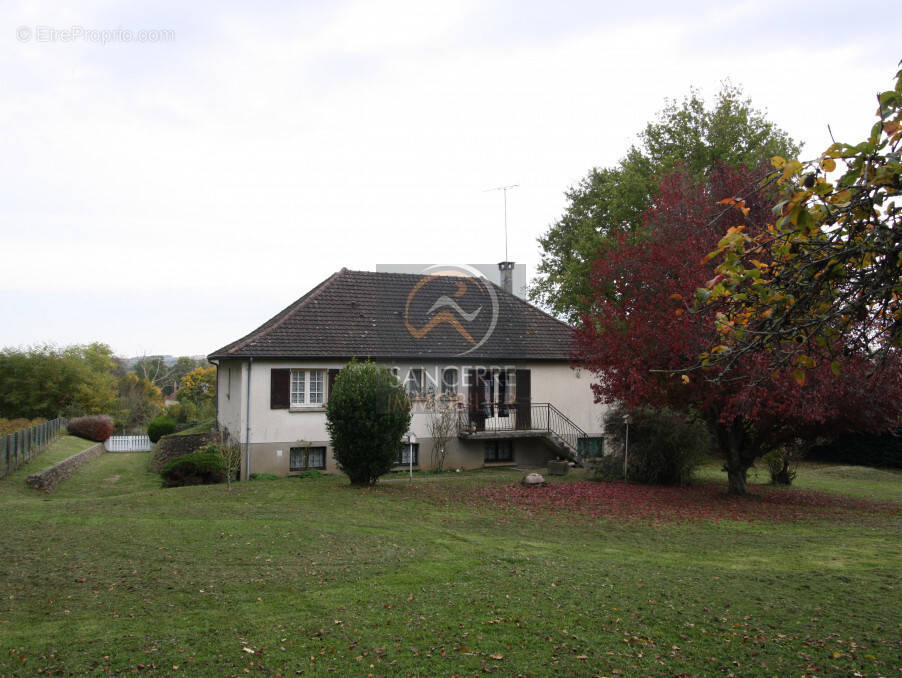 Maison à THAUVENAY