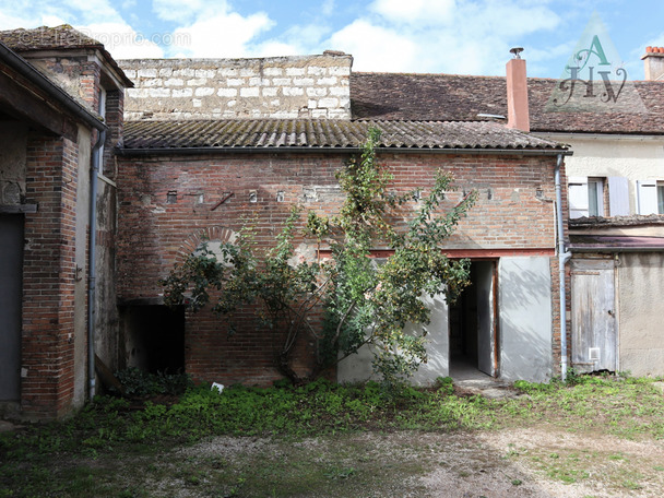 Maison à PONT-SUR-YONNE