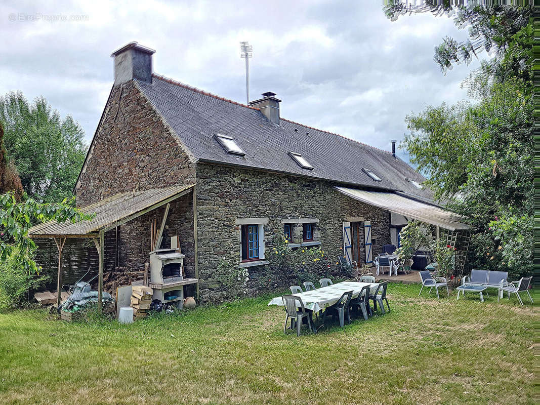 Maison à JOSSELIN