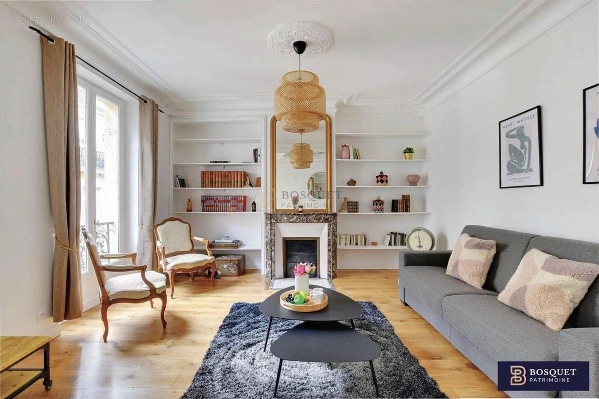 Appartement à PARIS-16E