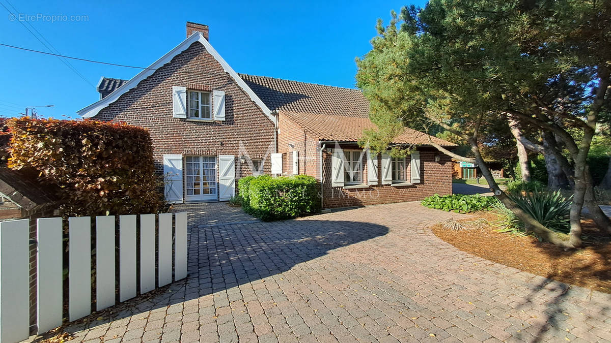 Maison à SAINT-AMAND-LES-EAUX