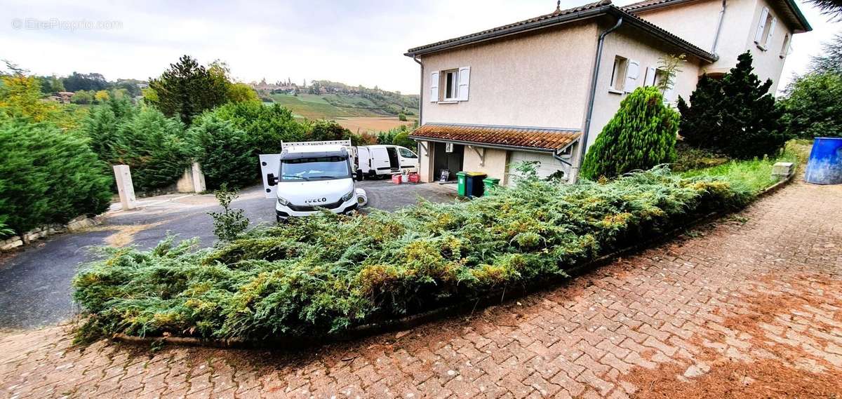 Maison à LACHASSAGNE