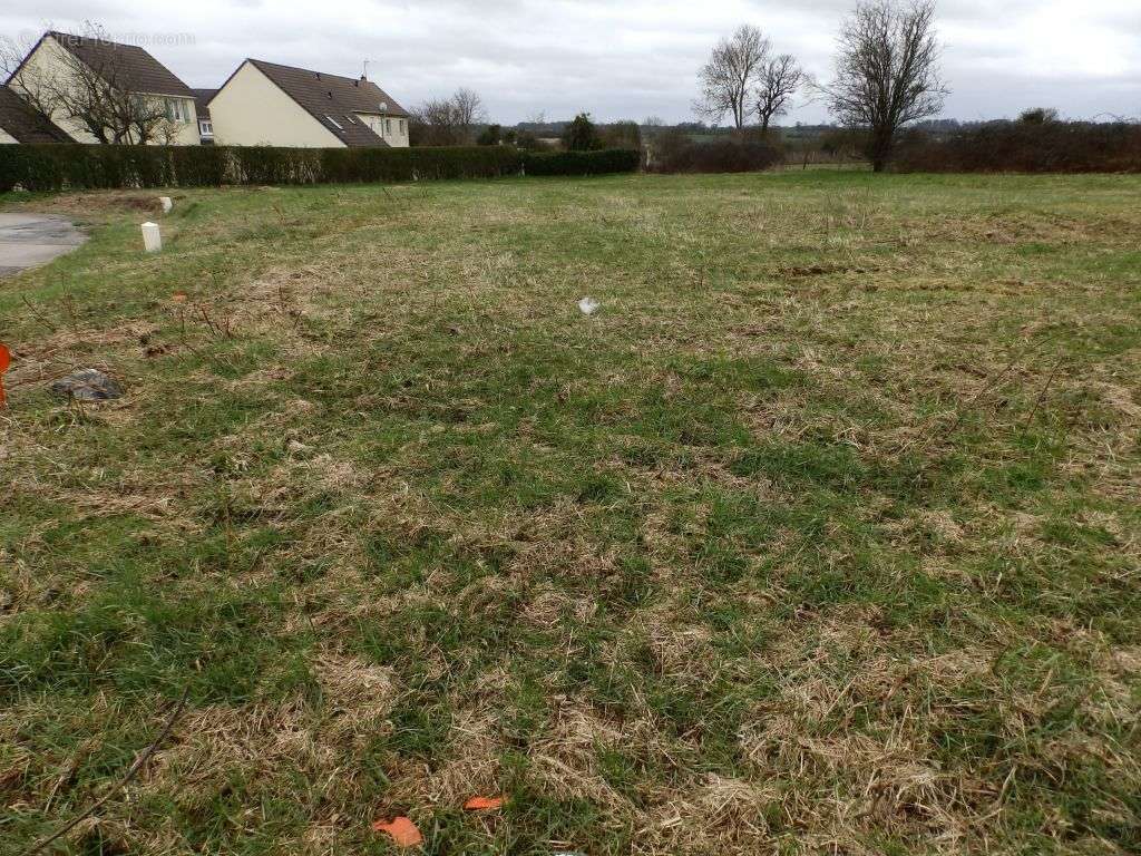 Terrain à L&#039;AIGLE