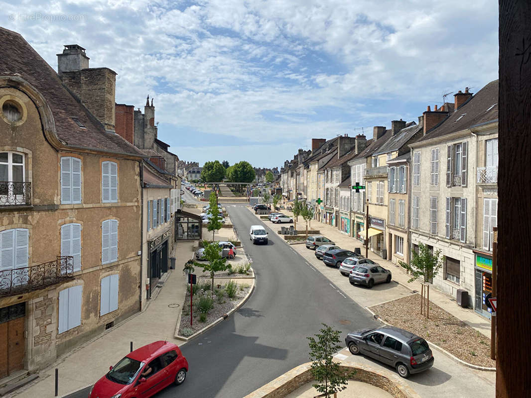 Appartement à SAINT-YRIEIX-LA-PERCHE