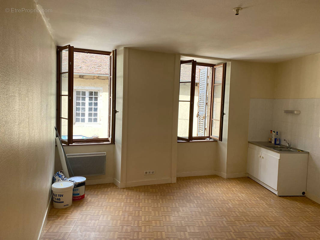 Appartement à SAINT-YRIEIX-LA-PERCHE